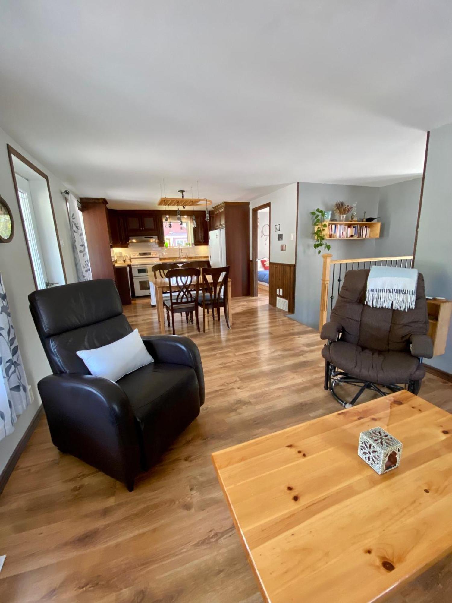 Belle Maison Avec Vue Sur La Riviere LʼAnse-Saint-Jean Extérieur photo